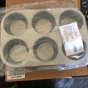Pampered Chef LARGE MUFFIN PAN